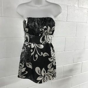 RW&CO - Strapless Top